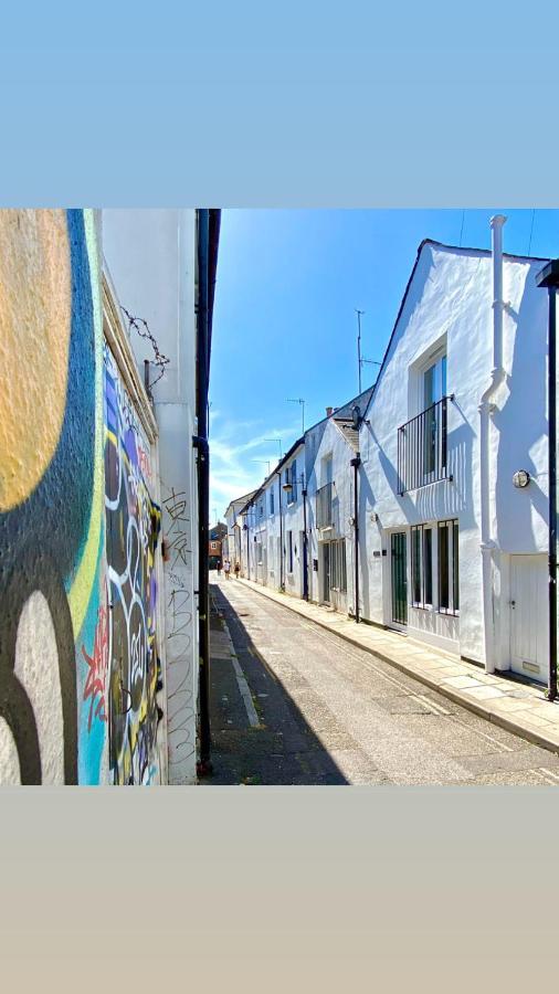 Mrs Butler's Mews House Holiday home *